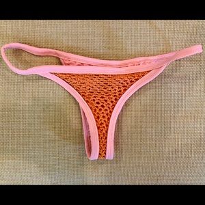 Posh Pua Crochet M Bottoms in Grapefruit
